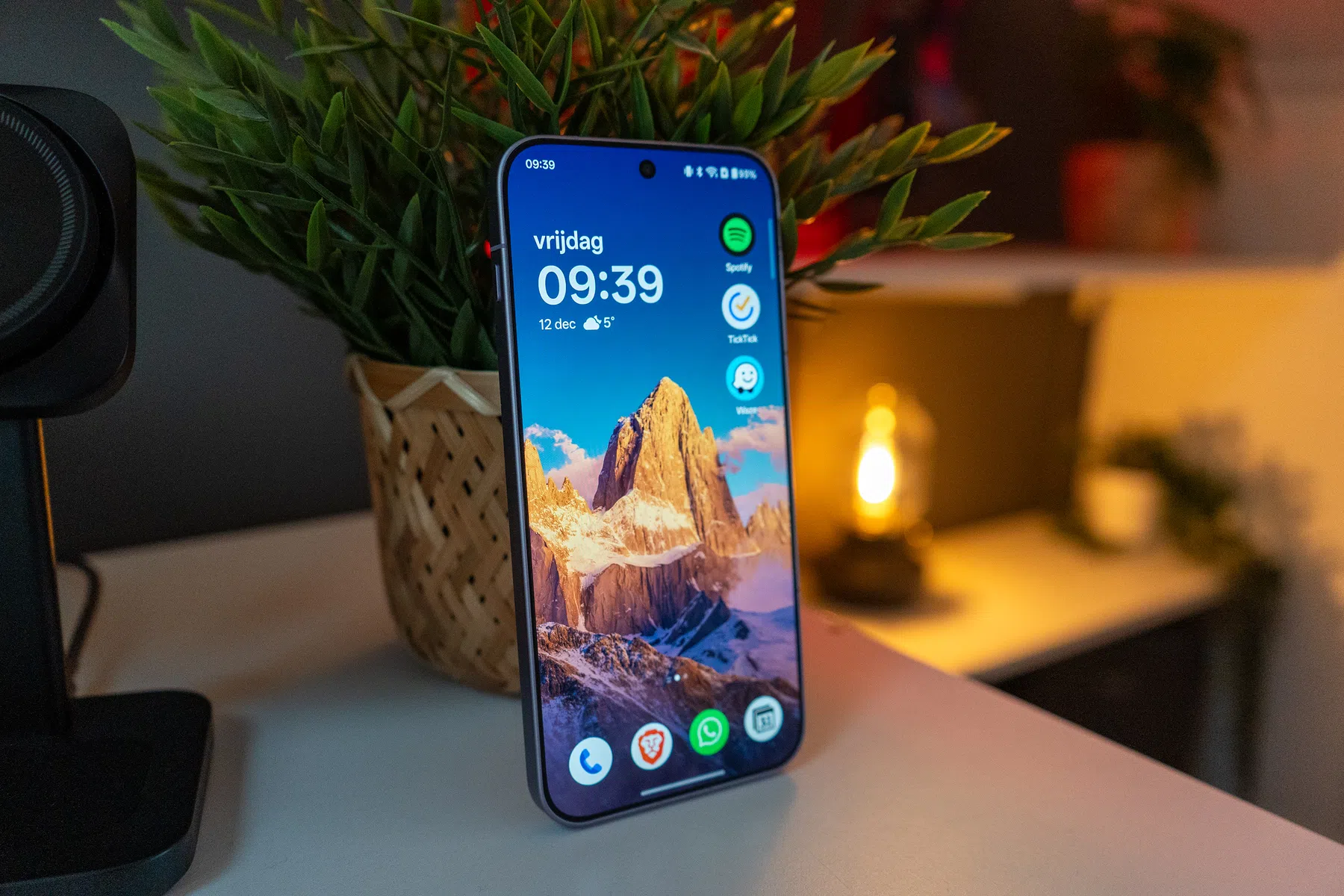 Beeldscherm van de OnePlus 15